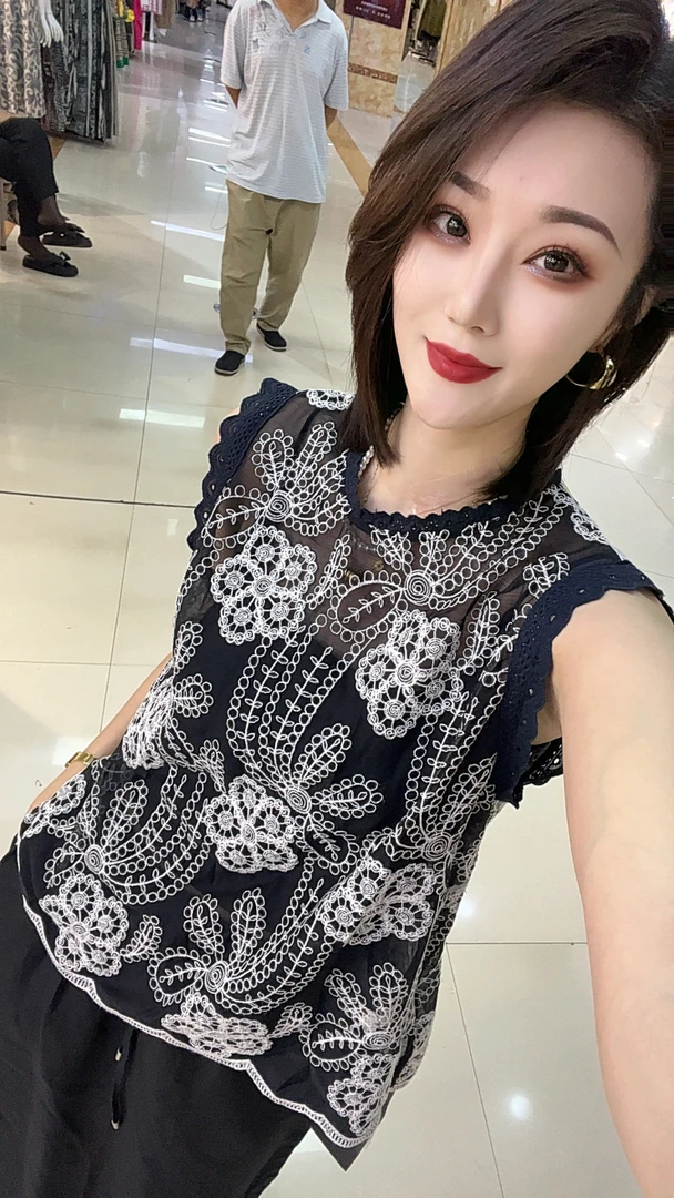 老钱风穿搭套装裙夏季新款黑色蕾丝花朵刺绣上衣半身裙气质两件套