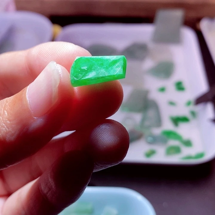 哎****定制翡翠未镶嵌定制链接