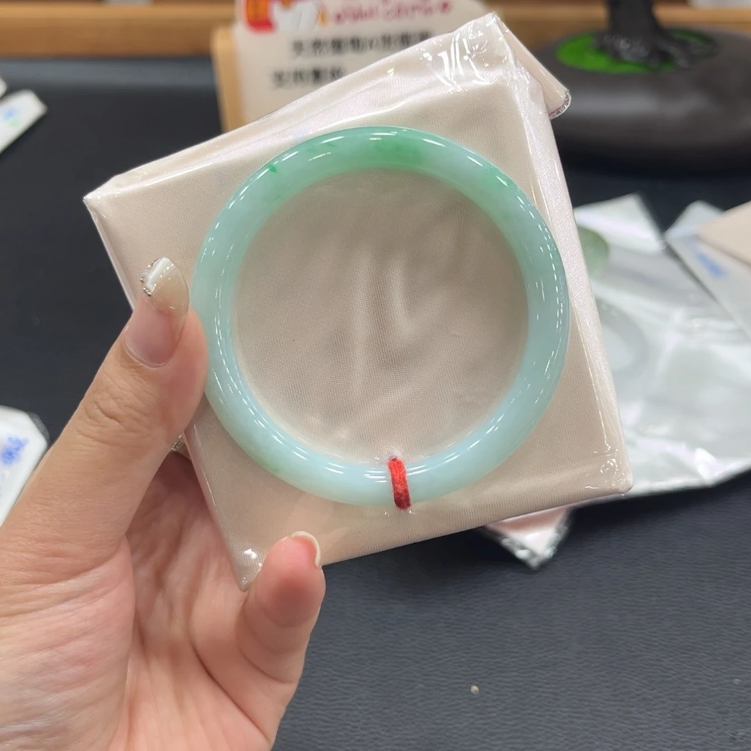 m***o翡翠手镯未镶嵌53细条