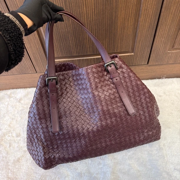 95新 BOTTEGA VENETA/葆蝶家 葡萄红全皮编织tote/二奢