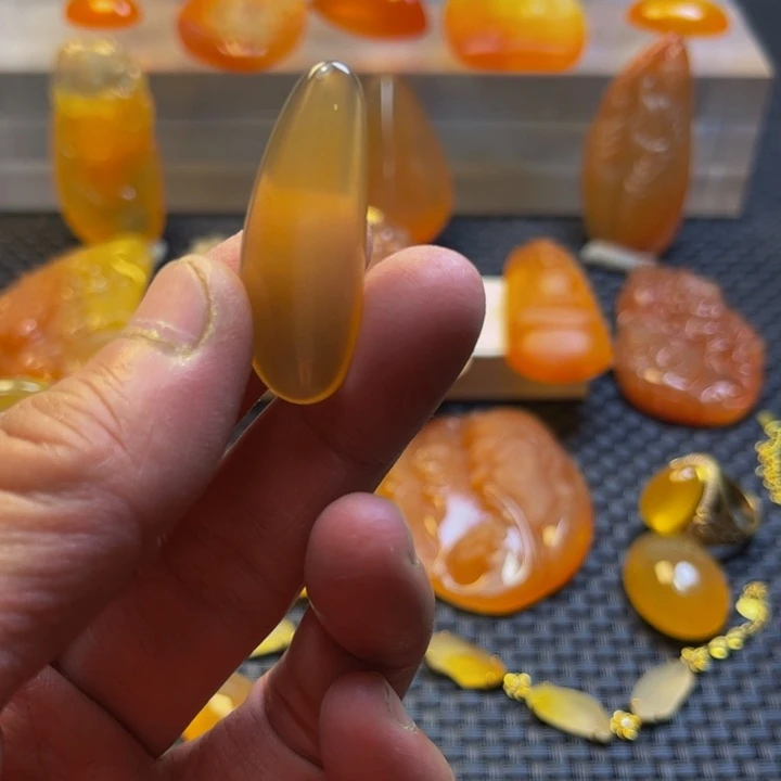 糖***宝未镶嵌旦面石英质玉