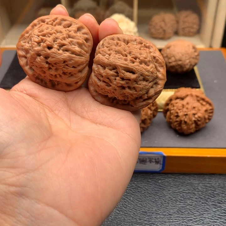 文玩核桃吊坠军金公子