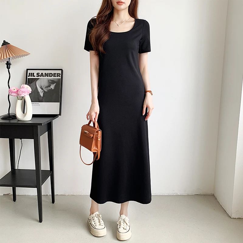 方领正肩直筒连衣裙长裙女夏简约显瘦百搭长款短袖t恤裙大码显瘦