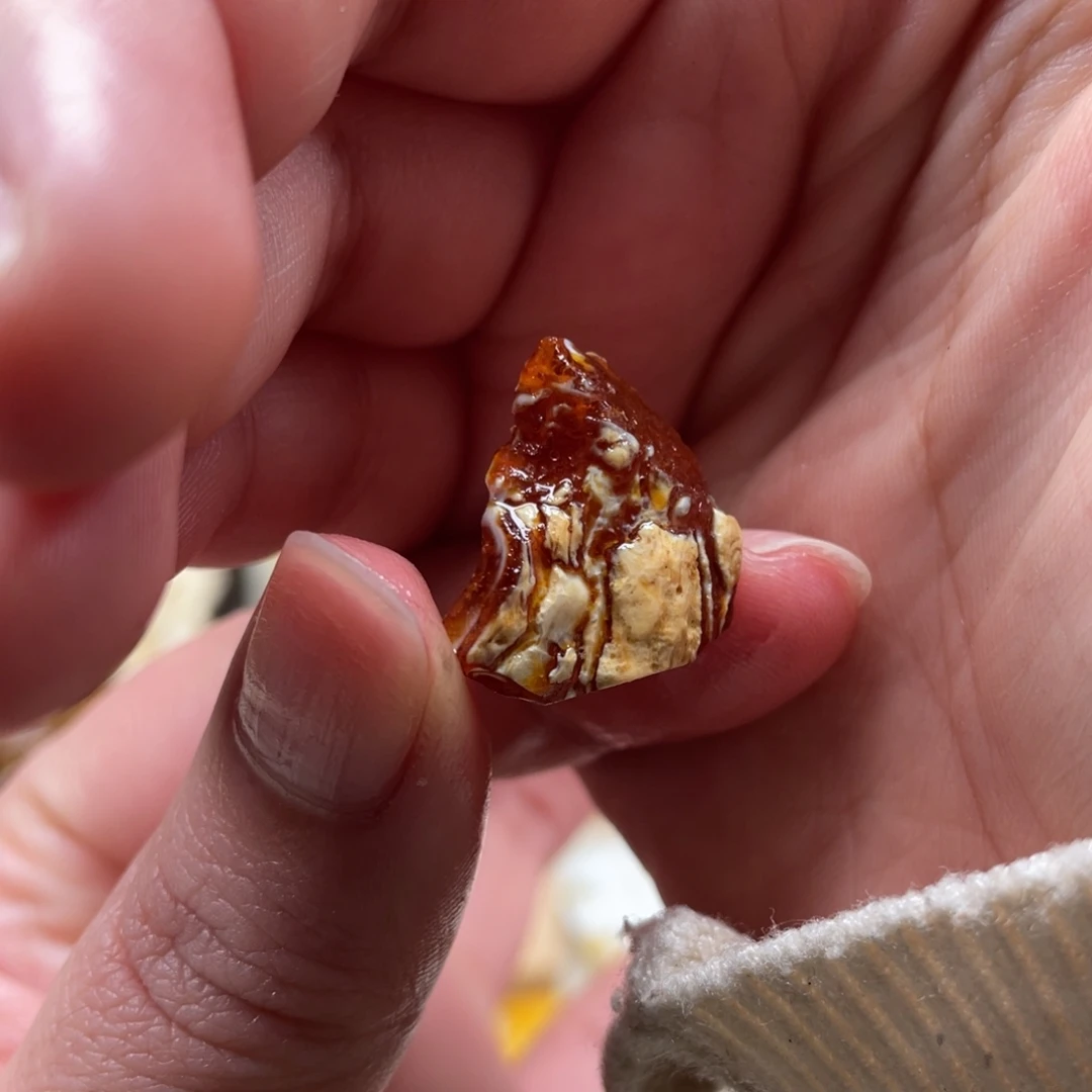 定制琥珀未镶嵌天然蜜蜡原石