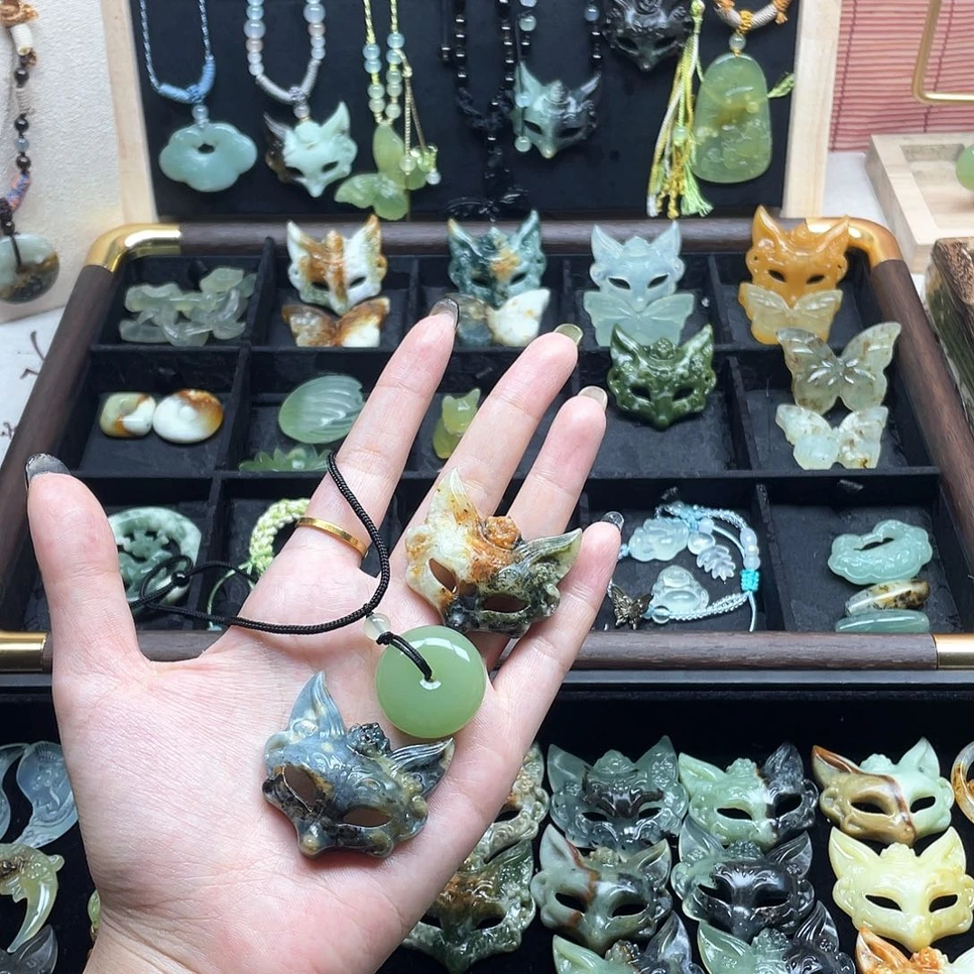 九***行未镶嵌蛇纹石玉颈饰专拍链接不退不换