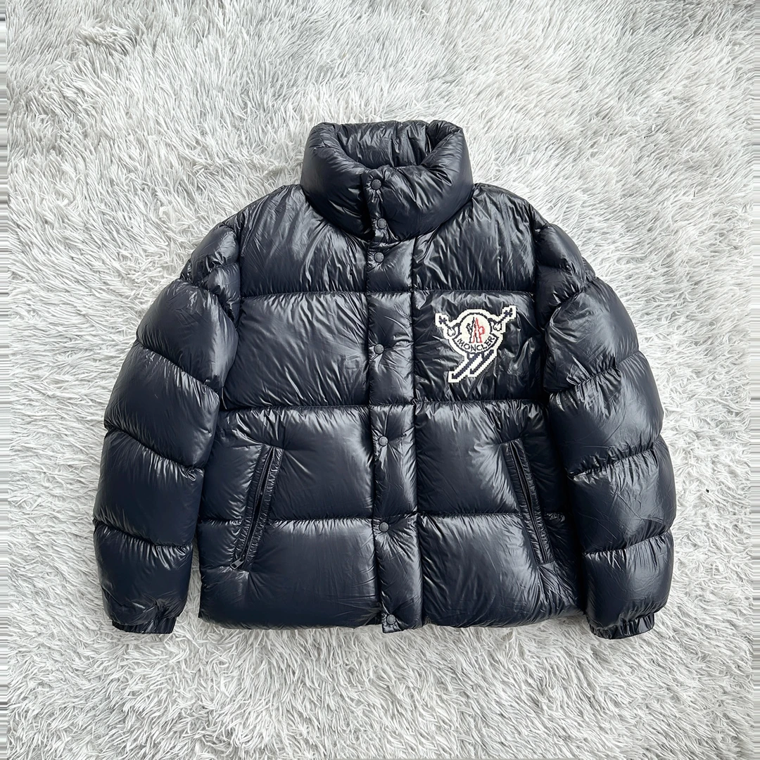 【大码特价】Moncler盟可睐 Leste拉链口袋抽绳亮面羽绒服 黑色