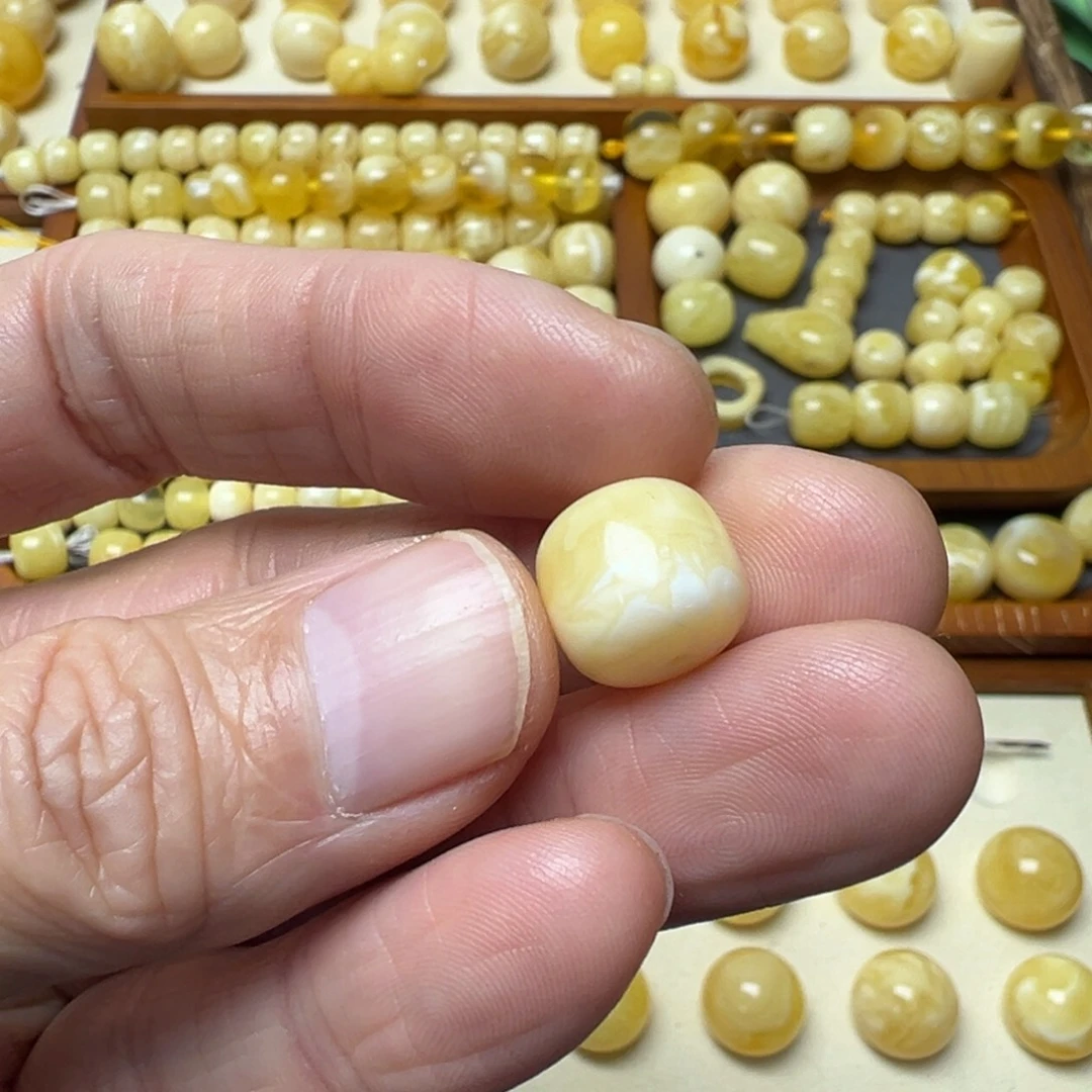 w***r琥珀未镶嵌裸石琥珀蜜蜡