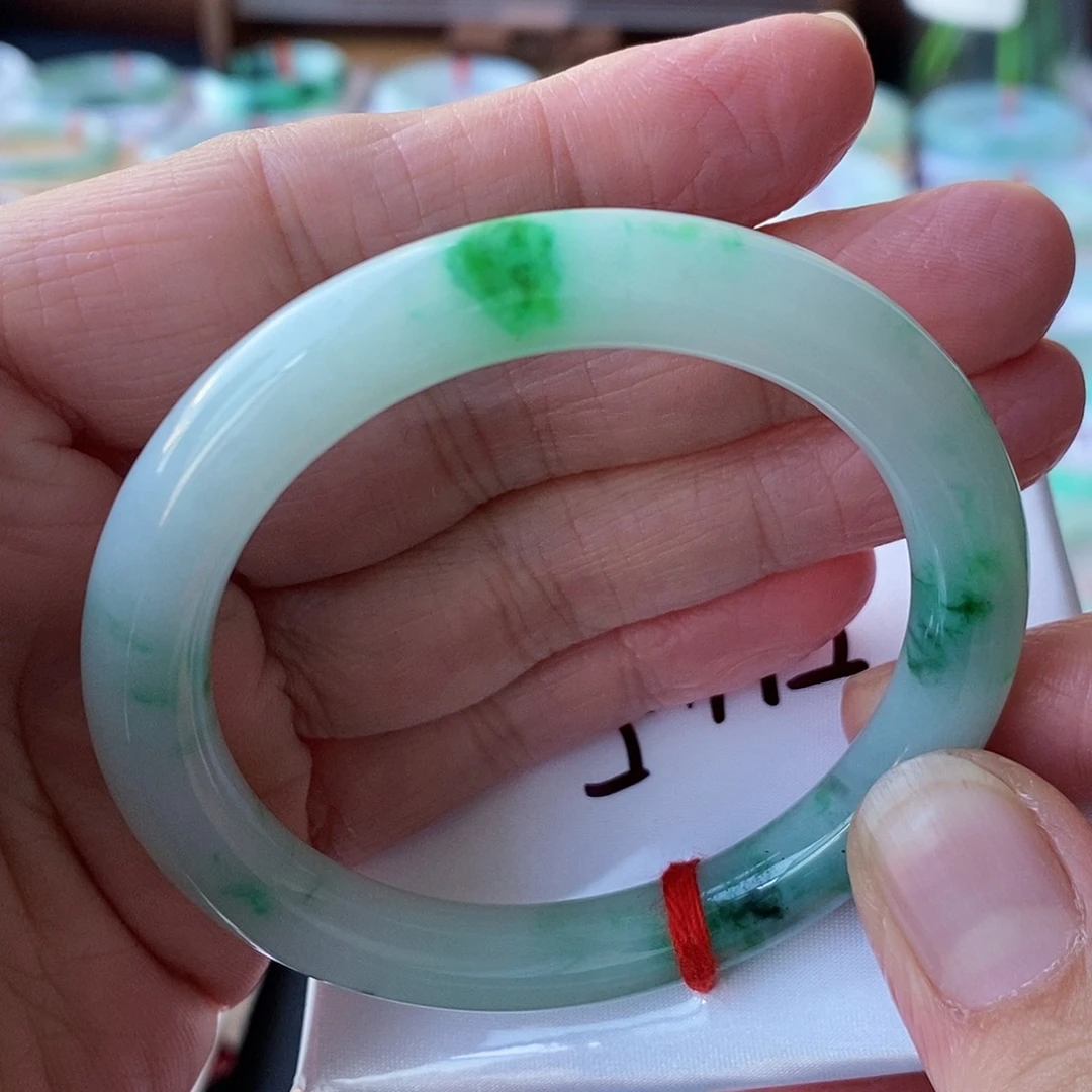 翡翠手镯未镶嵌29号链接