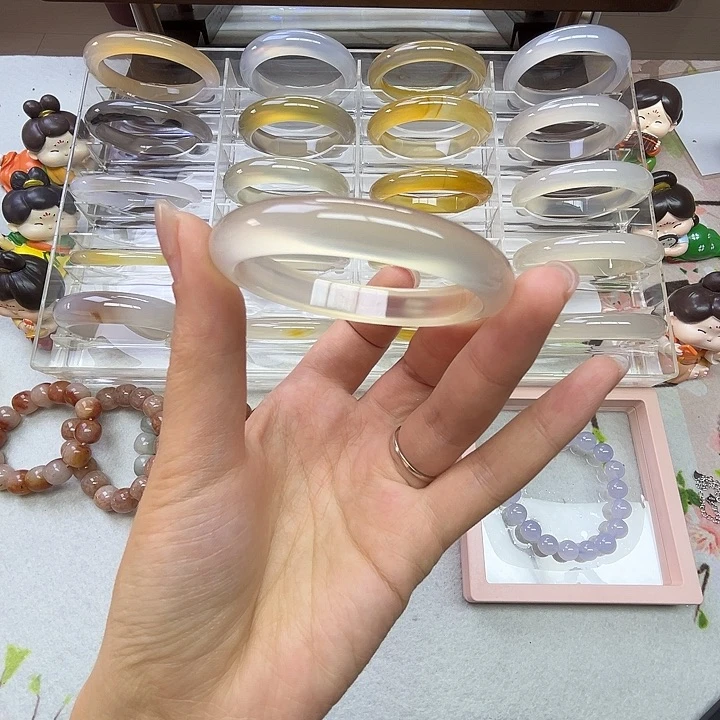 玛瑙/玉髓未镶嵌手镯