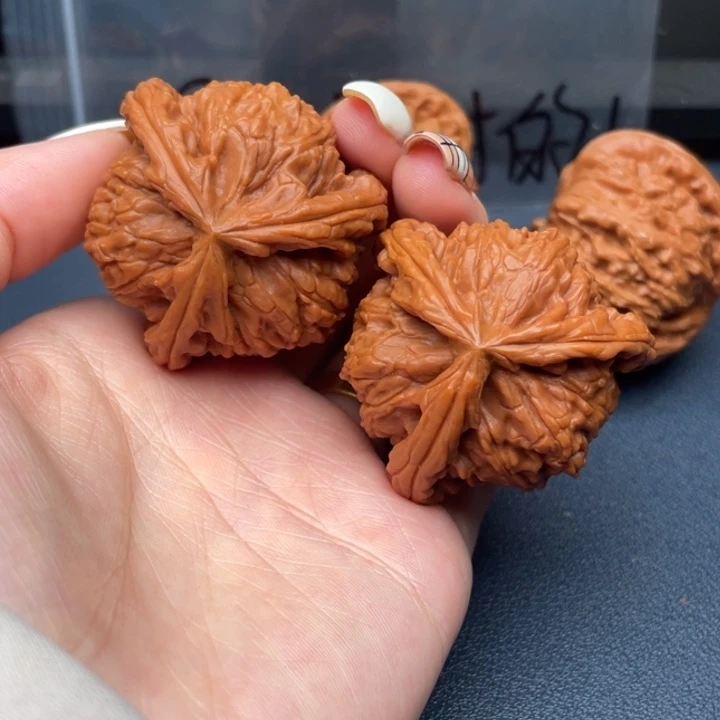 S***n吊坠文玩核桃白狮子