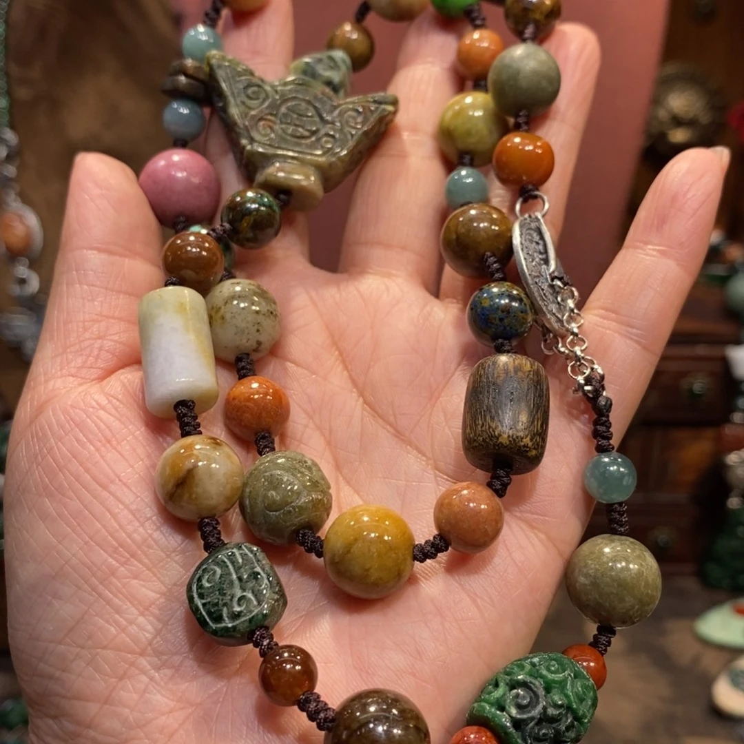 翡翠吊坠(赠链)未镶嵌