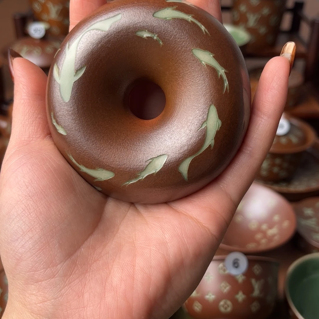 顺***然草木灰鱼盖置 填釉