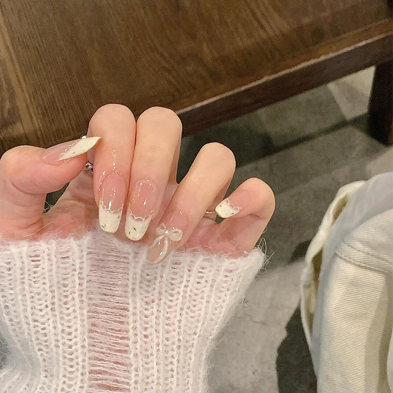 春日奶油小碎花蕾丝花边穿戴甲可爱纯欲显白气质温柔美甲法式指甲