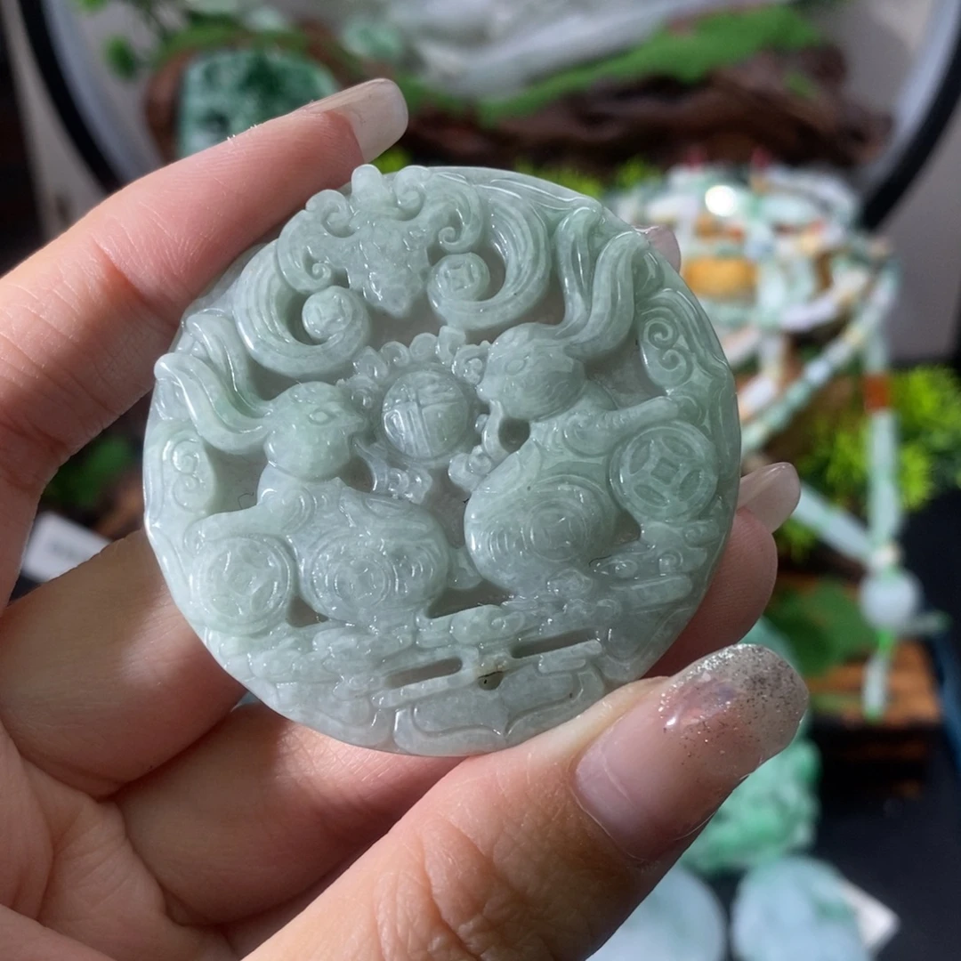 翡翠未镶嵌颈饰兔6