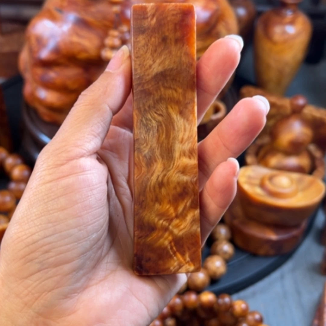 【闪购商品】松木（琥珀木）把件