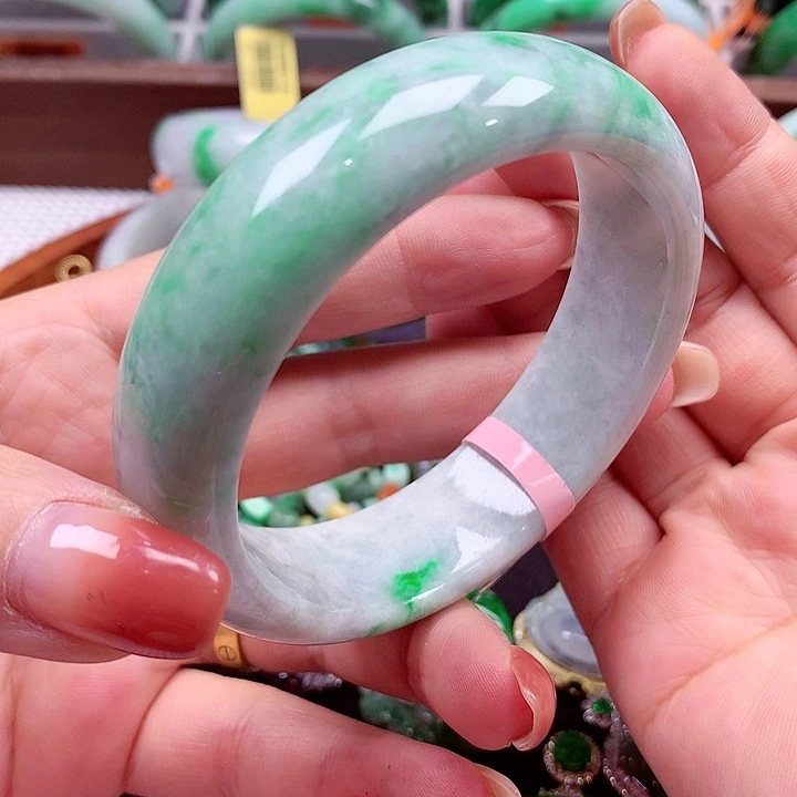 翡翠未镶嵌手镯翡翠手镯