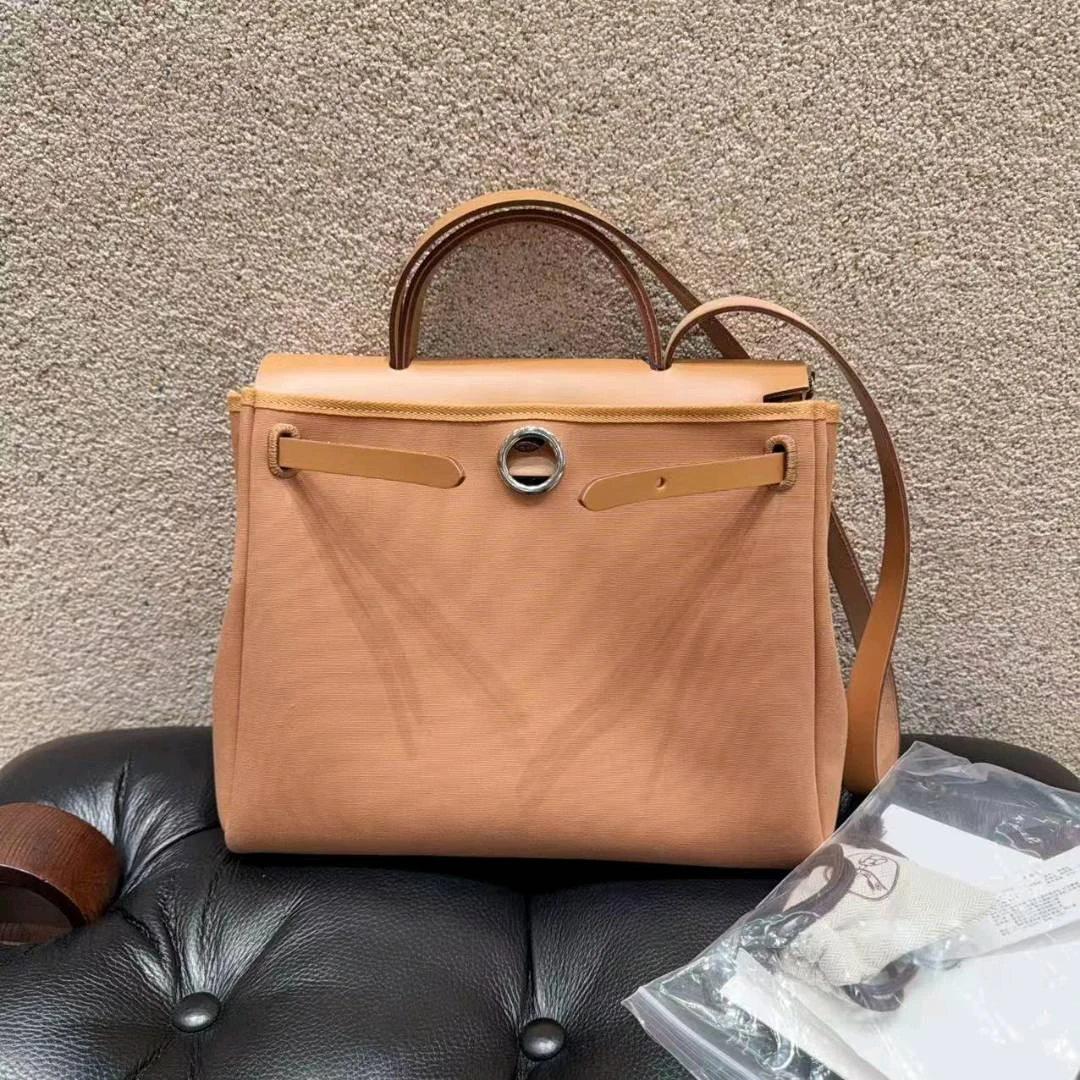 99新 Hermes/爱马仕 爱马仕/Herbag31 沙丘黄拼大象灰内里银扣