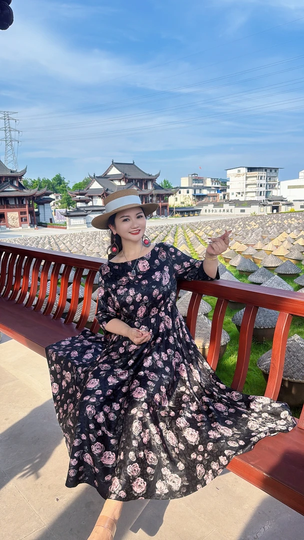 夏季新款碎花收腰褶皱百搭显瘦半袖连衣裙