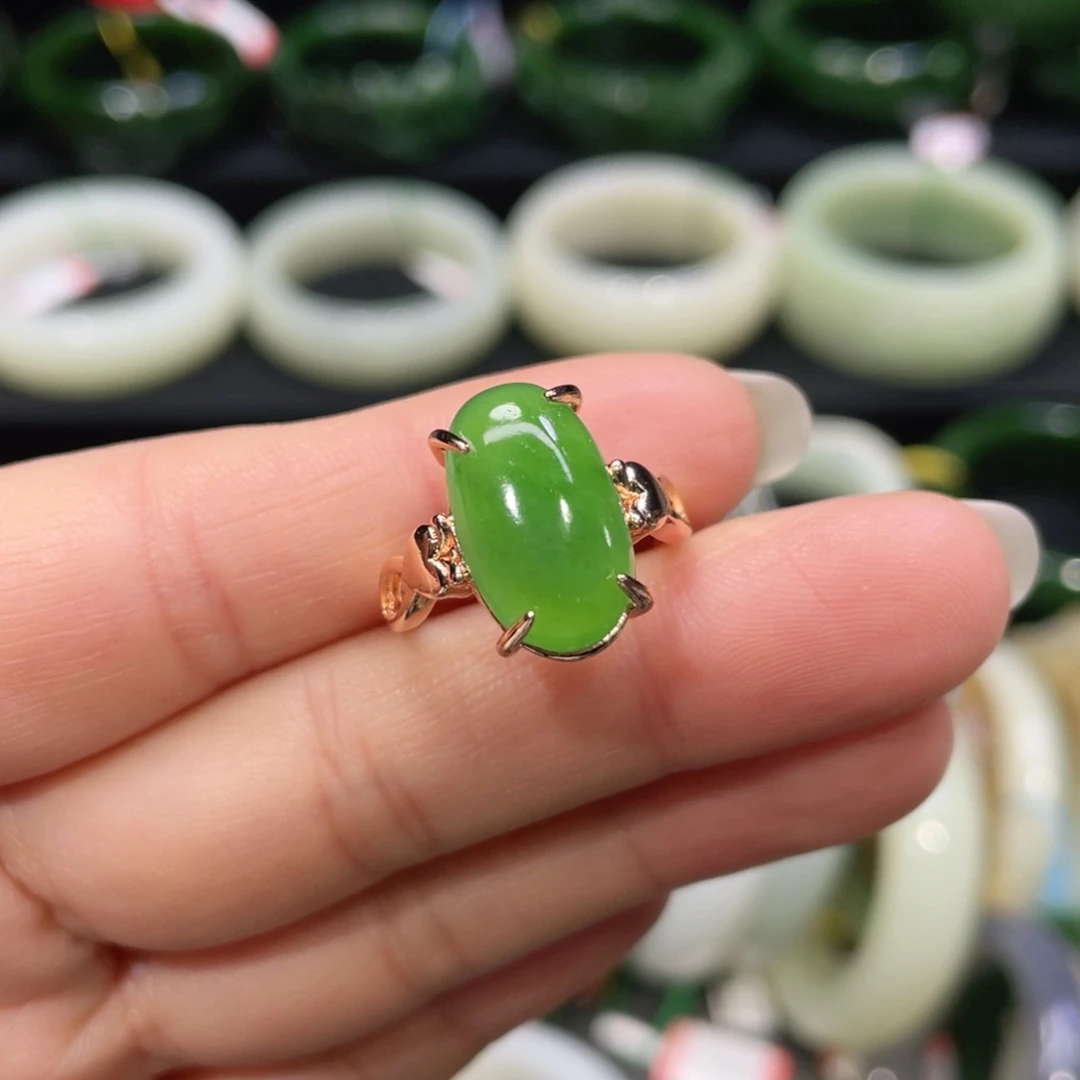 未镶嵌戒指和田玉