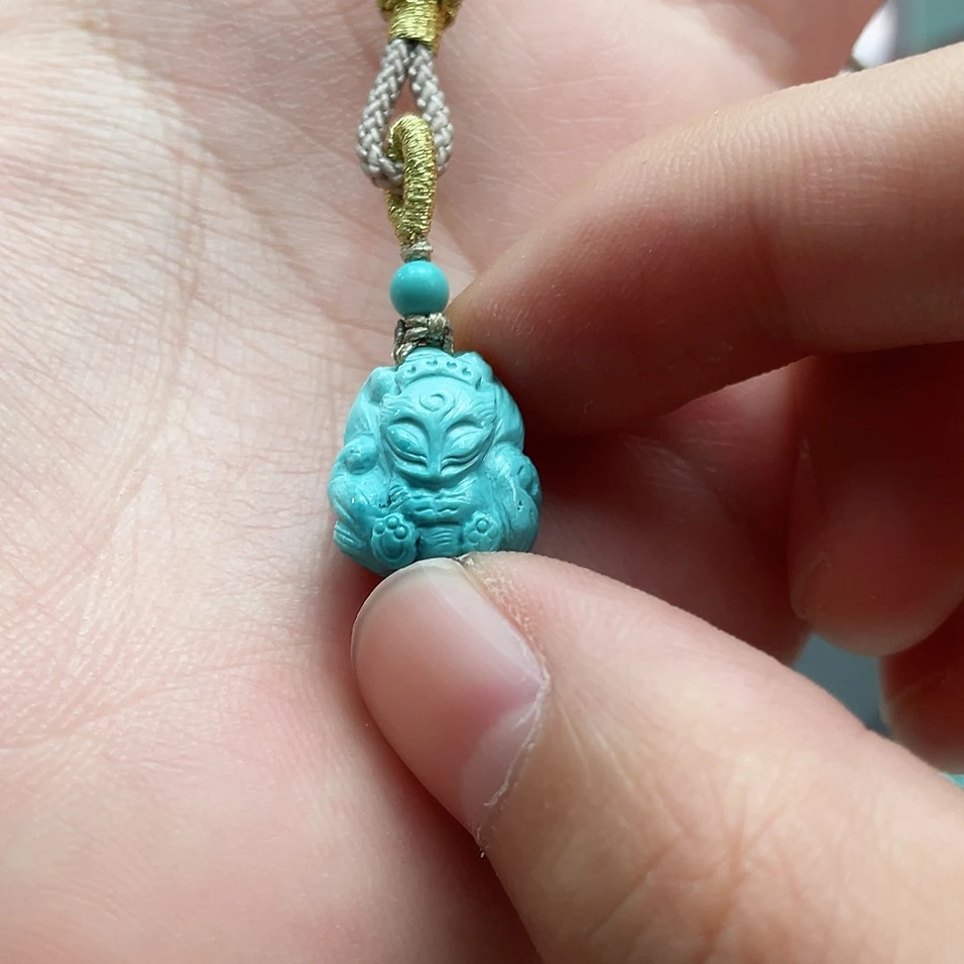 绿松石颈饰未镶嵌