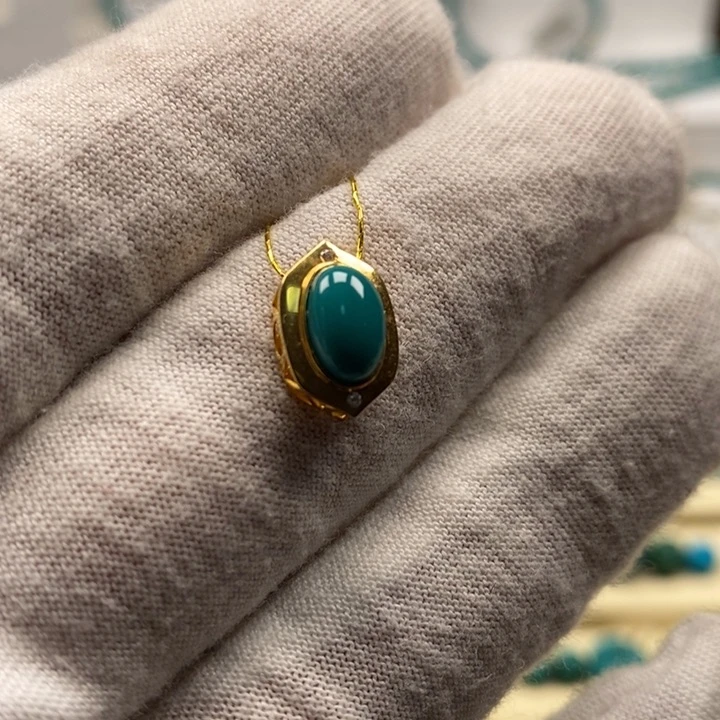 绿松石珠宝奇石18K金镶嵌A429