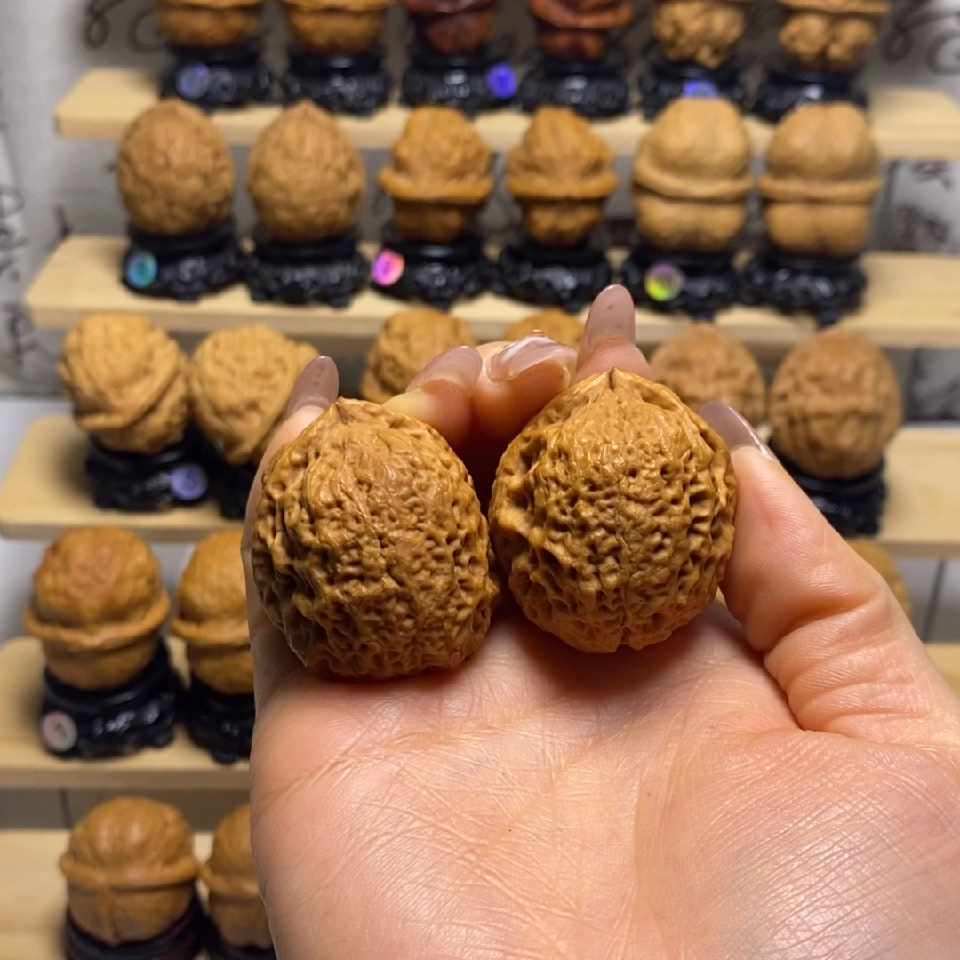 把件文玩核桃蚂蚁纹龙蛋y16