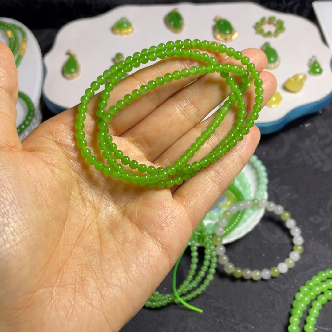 C***7和田玉未镶嵌手串