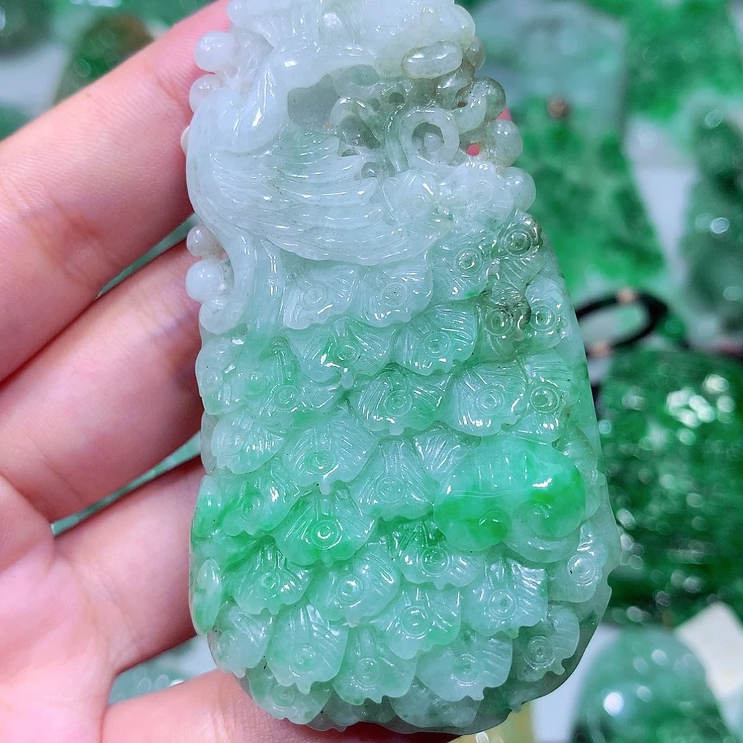 吊坠(不含链)未镶嵌翡翠
