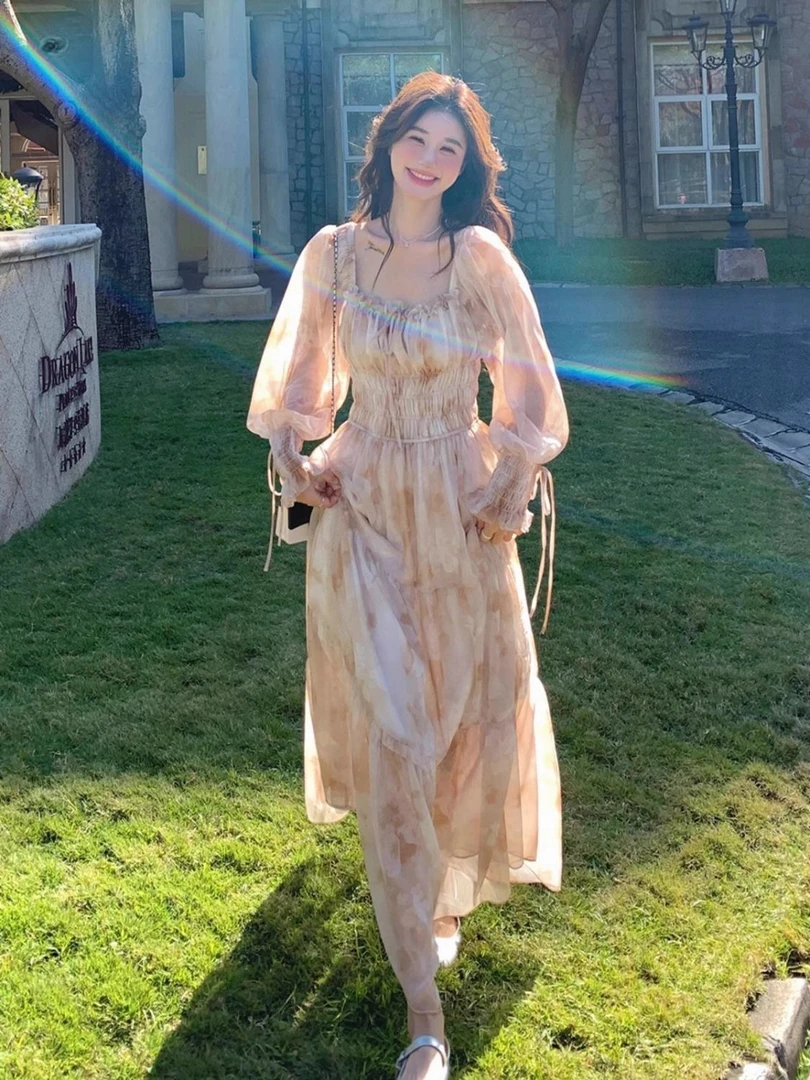 气质温柔风超仙绝美碎花连衣裙女茶歇发式高级感森林系度假连衣裙