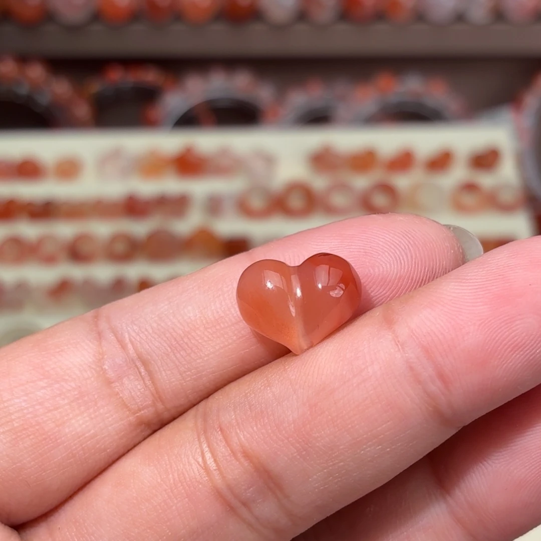 最****未镶嵌1南红玛瑙通孔屁桃