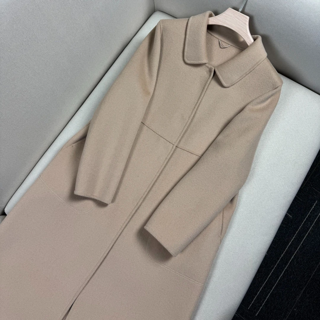 女款羊毛时尚大衣