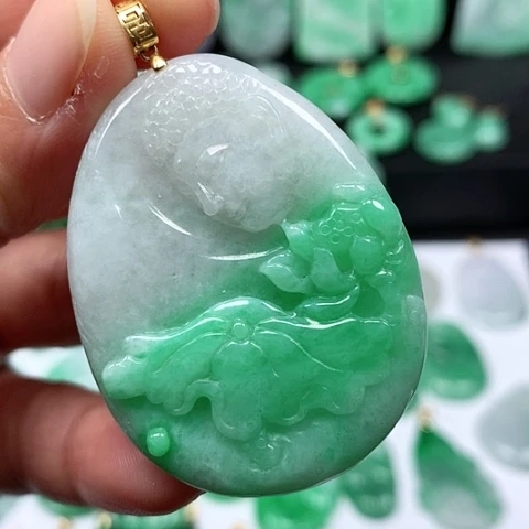 翡翠吊坠(不含链)18K金镶嵌