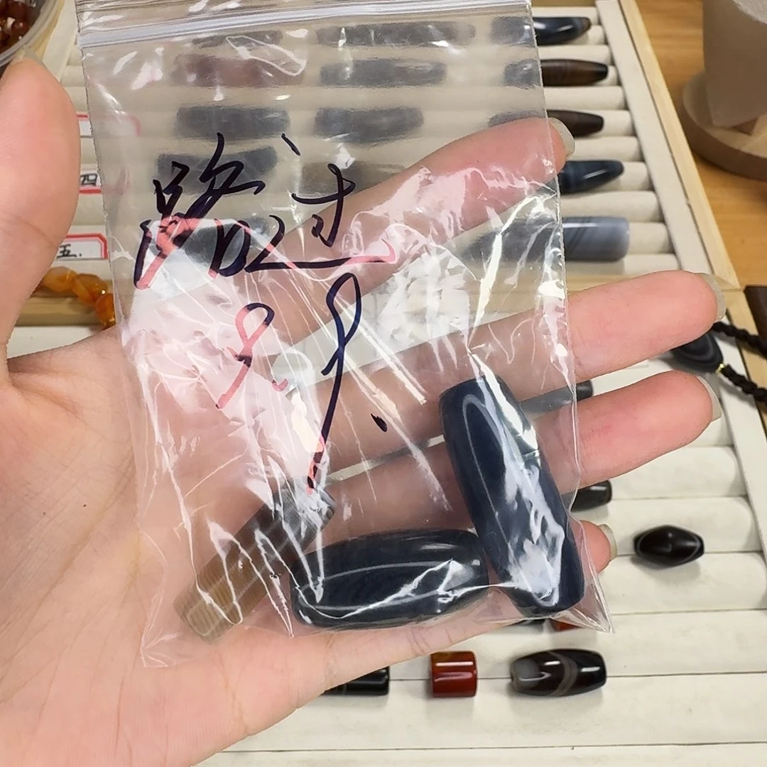 路***载玛瑙/玉髓合金颈饰