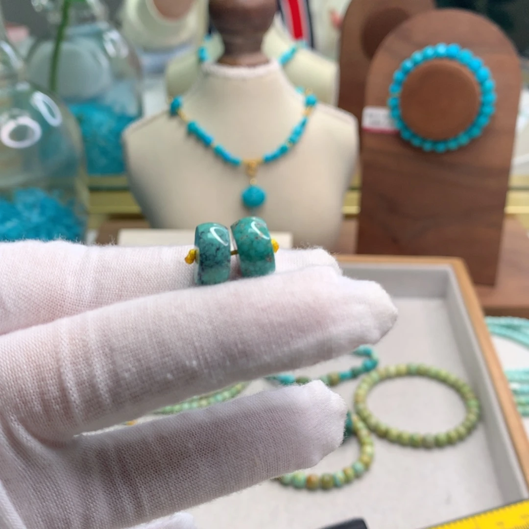 绿松石未镶嵌饰品