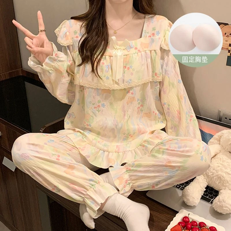 芯语婷秋季新款带胸垫粉晕染碎花女云朵棉睡衣高级气质家居服