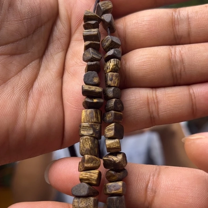 沉香碎屑沉香奇楠车挂一串