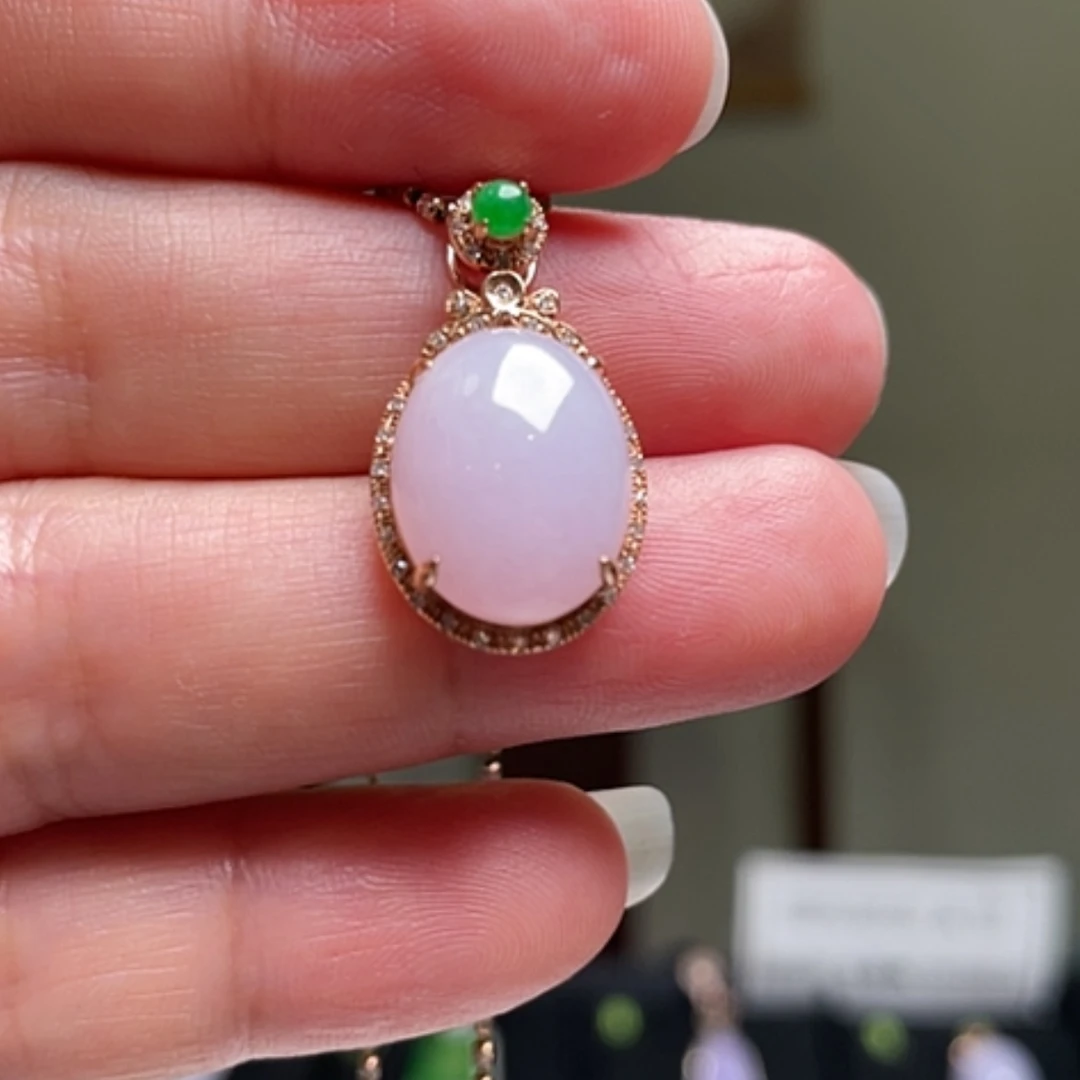 【闪购商品】吊坠(不含链)18K金镶嵌翡翠