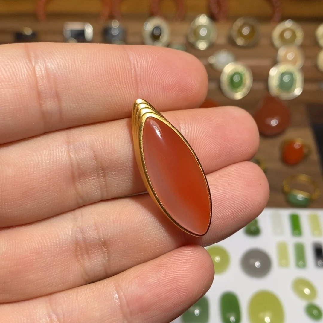 南红玛瑙银S925镀金镶嵌颈饰