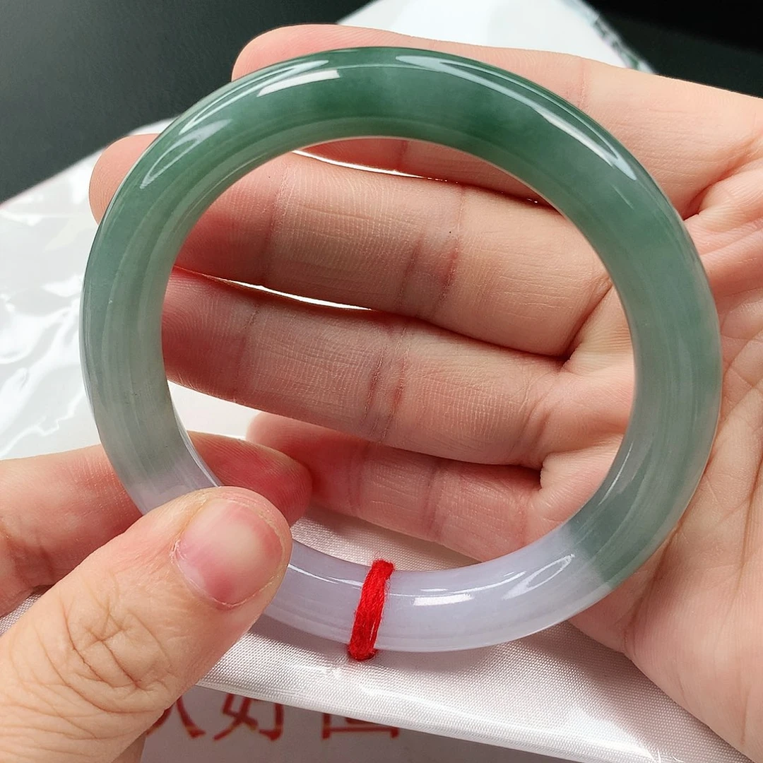 翡翠手镯未镶嵌，，，，，，，，，