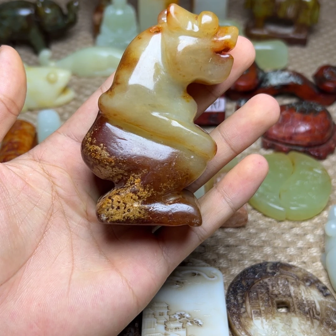 未镶嵌蛇纹石玉颈饰