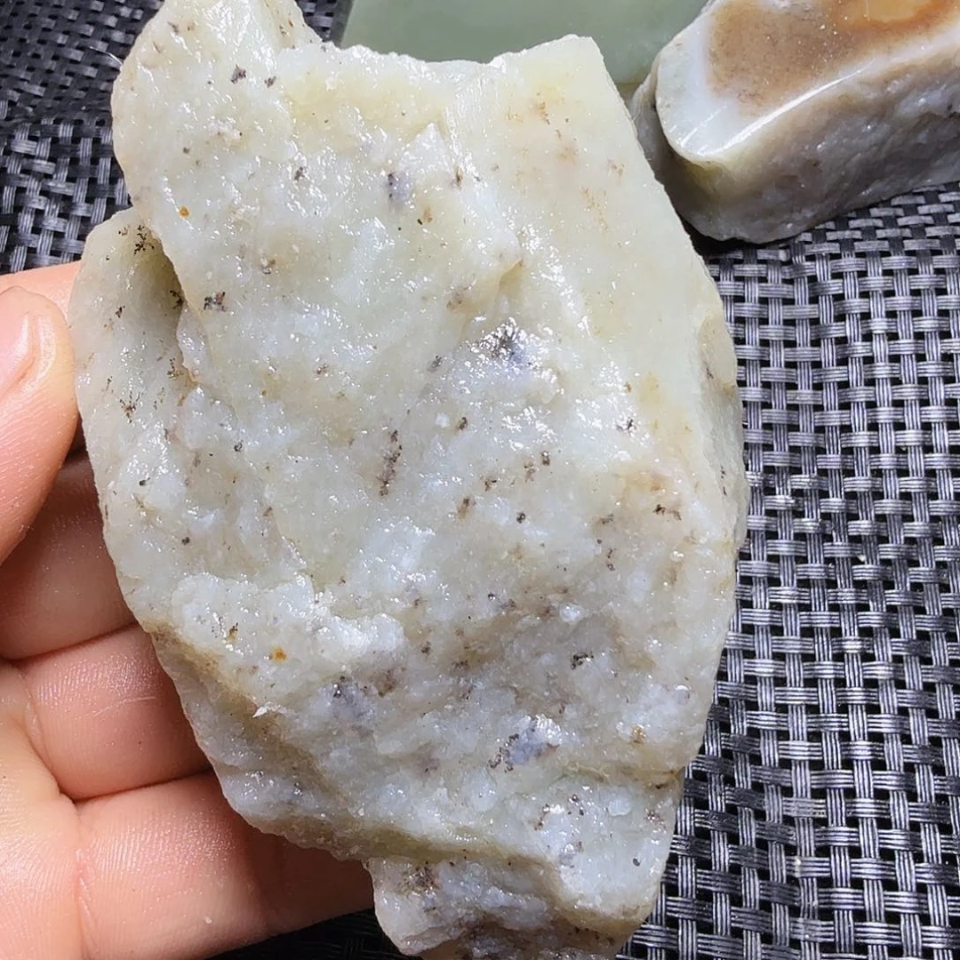 和田玉（糖玉）未镶嵌珠宝半成品