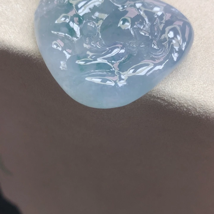 翡翠未镶嵌颈饰吊坠