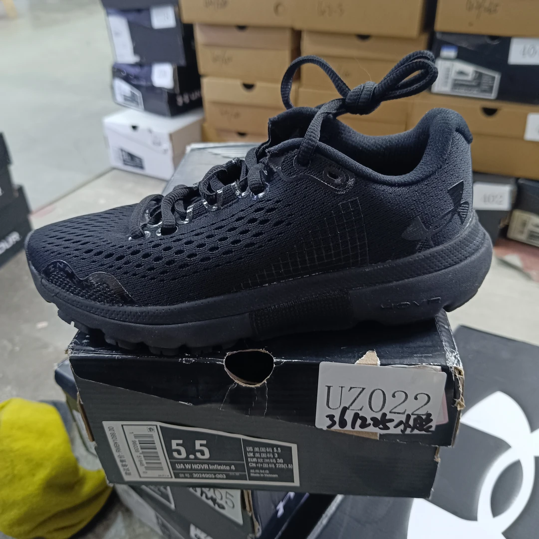 断码运动鞋-安德玛-UZ022