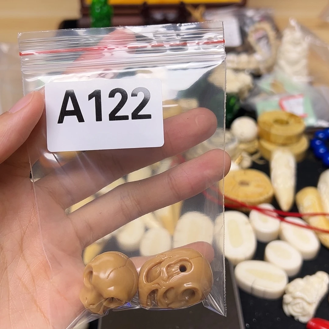 阿***杰天然猛犸象牙雕刻品