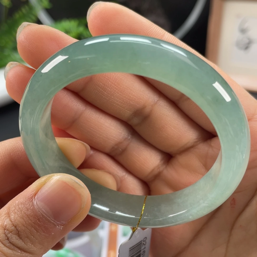 翡翠手镯未镶嵌冰绿水正圈