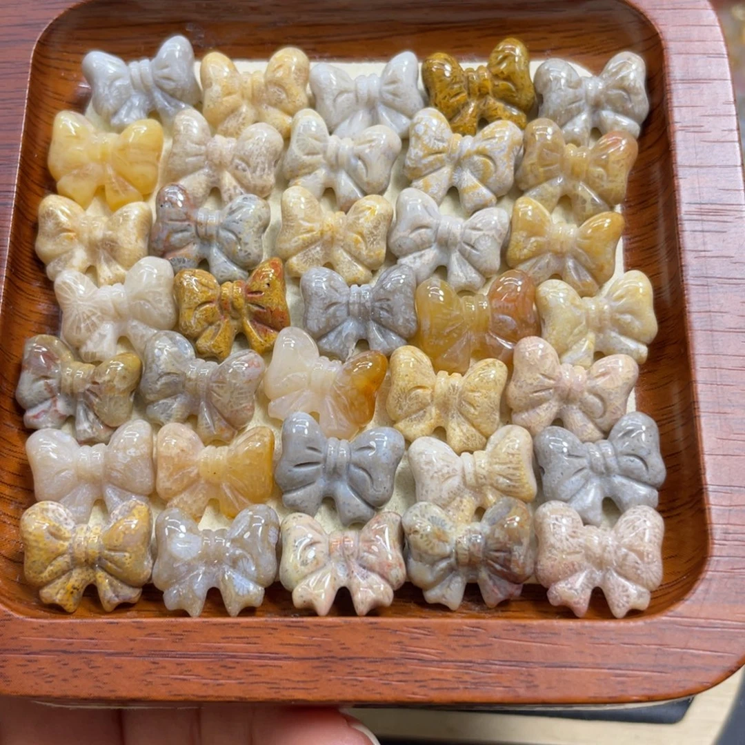 硅化玉未镶嵌颈饰蝴蝶结10米1颗