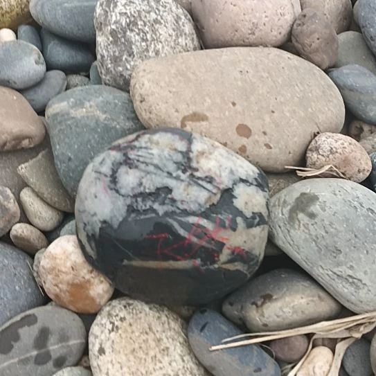 天然石头天晚上安