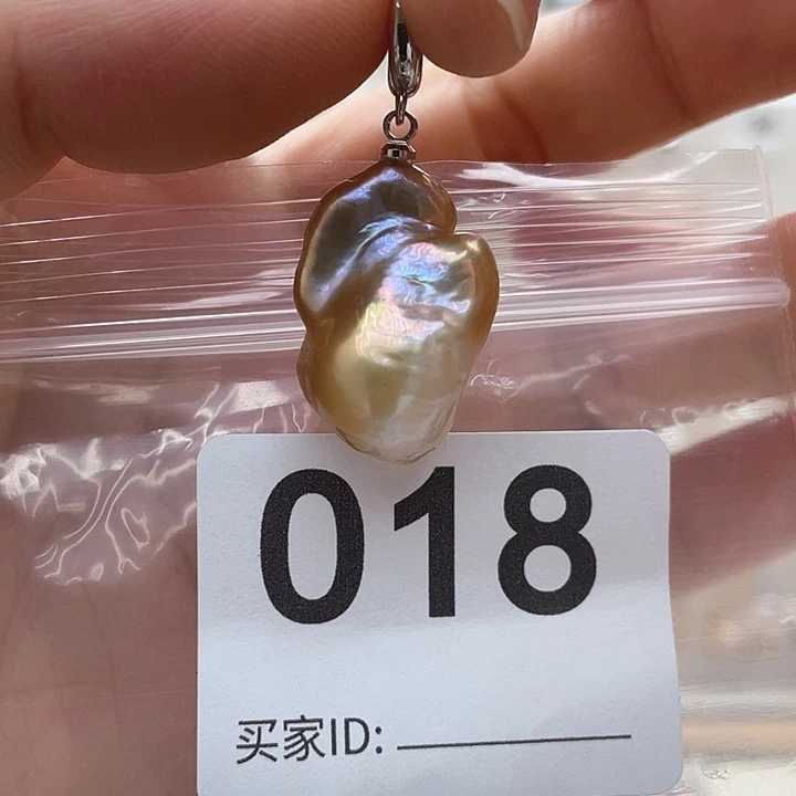 未镶嵌天然珍珠。  漏 漏 漏淡水珍珠