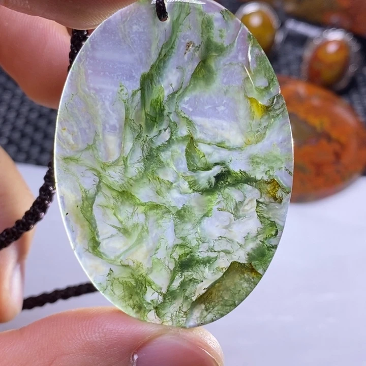 玛瑙/玉髓颈饰未镶嵌商**隆