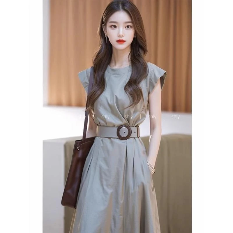 冷淡系独特别致灰色收腰连衣裙子2025新款超火女装夏季轻奢高级感